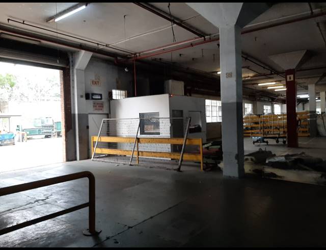 1,700M² WAREHOUSE FOR SALE IN NEW GERMANY